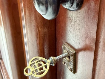 Arts & Crafts Armoire or Wardrobe by Jac. van den Bosch for 't Binnenhuis, 1910